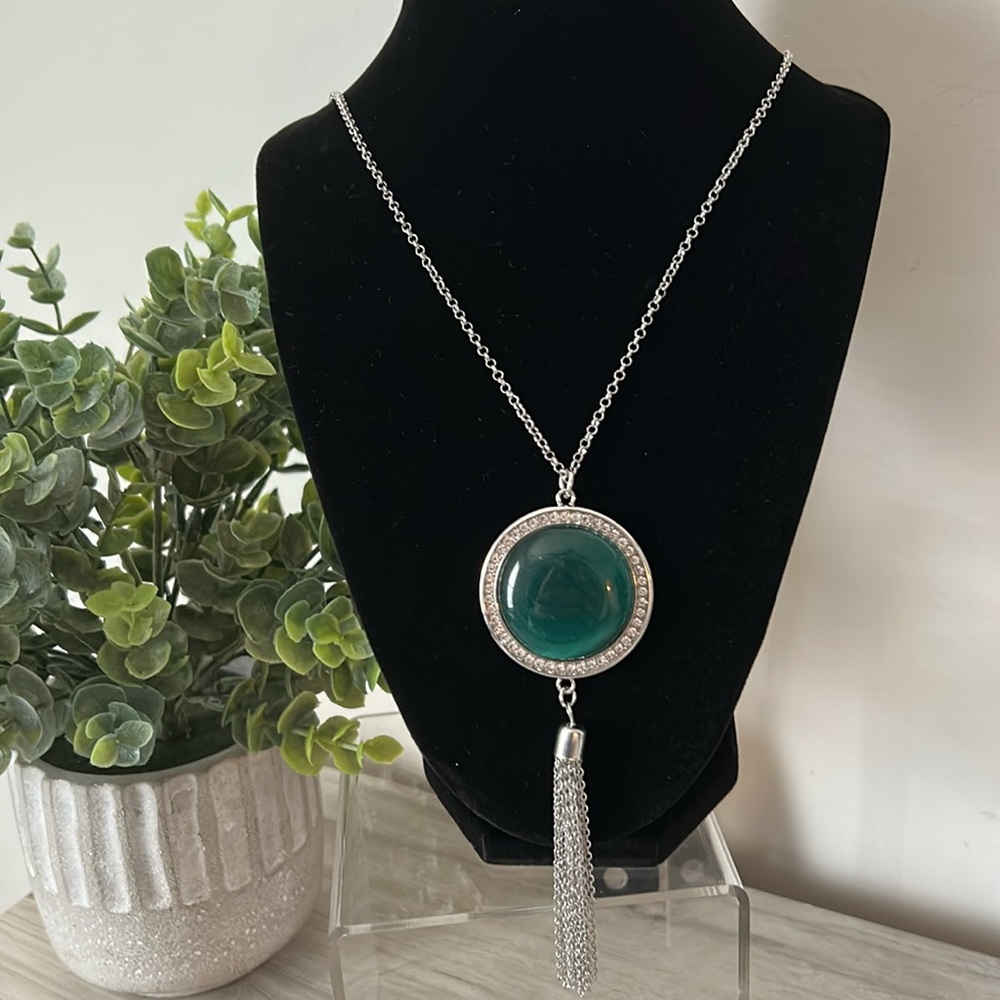 tassel necklace/earring set NEW